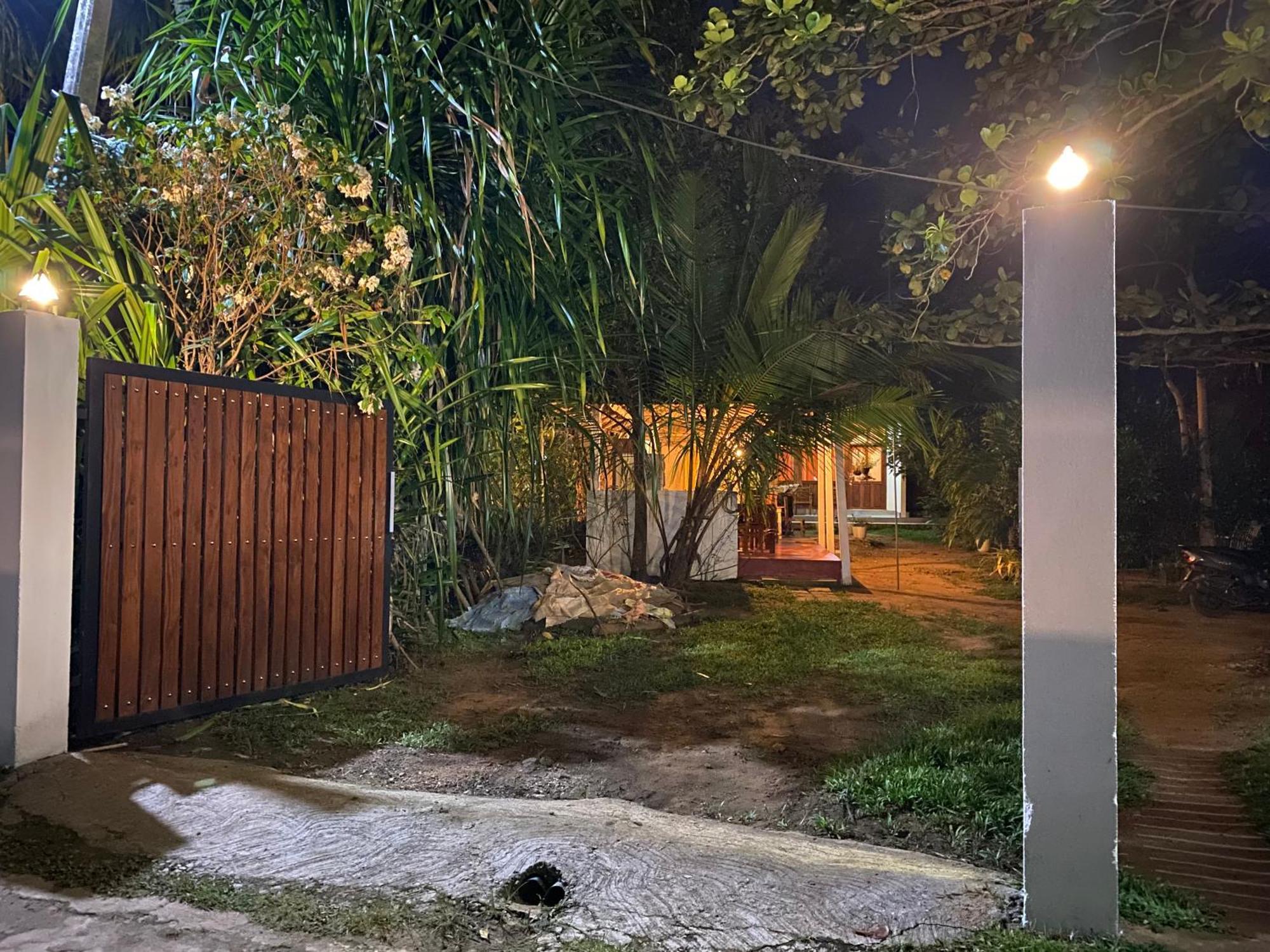 Talalla Ocean Beach Bungalow Матара Екстер'єр фото